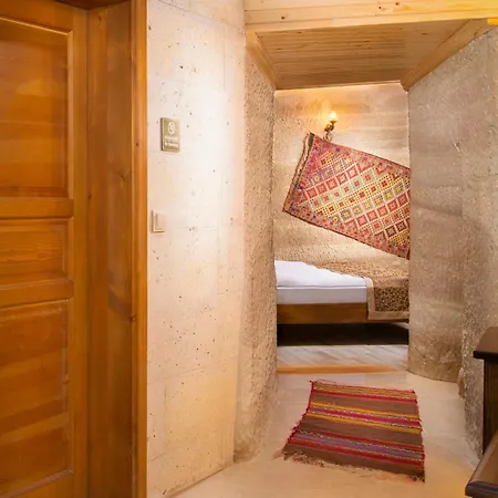 Lord Of Cappadocia غوريمِيه